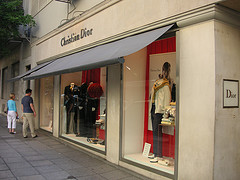 Christian Dior keeps Galliano designs